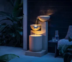 Dehner Polyresin-Gartenbrunnen Samson, solarfähig, ca. H100 cm