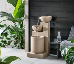 Dehner Polyresin-Gartenbrunnen Samson, solarfähig, ca. H100 cm
