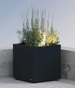Herstera Metall-Pflanzkasten Cube Edge LED, rechteckig, anthrazit, ca. B150 cm