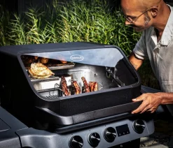 Rösle Gasgrill Blazeflame Master 3 50 mbar, ca. B141/H123/T69 cm